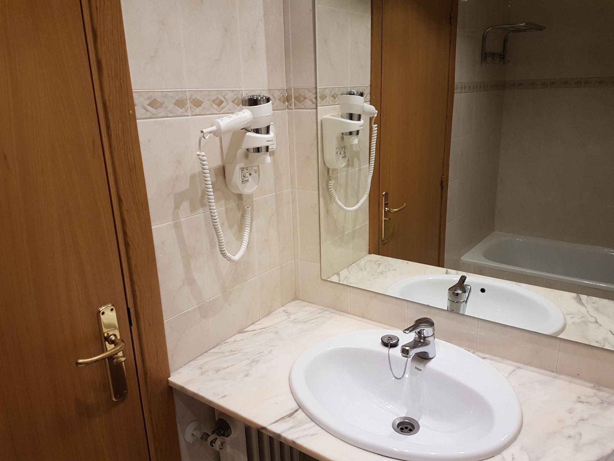 Hotel Guineu Pas De La Casa Zewnętrze zdjęcie